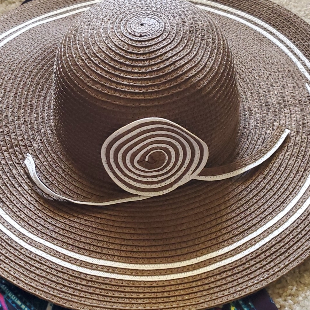 Sun hat - Picture 2 of 4